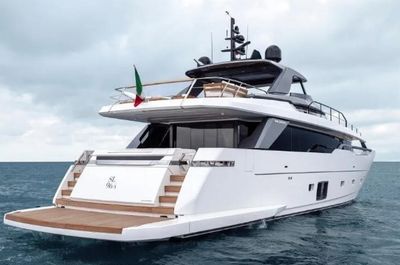 Yacht
