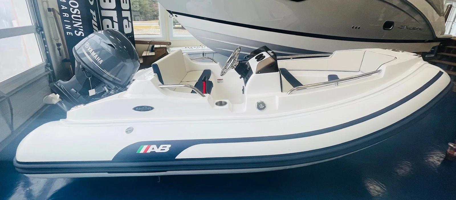 2023 AB Inflatables 13 Dlx