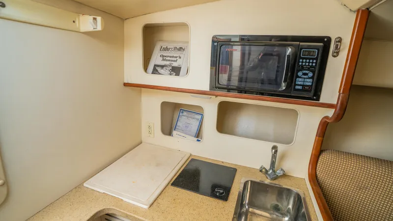 Tail Chaser III Yacht Photos Pics 