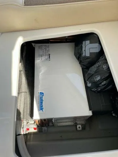 Good Karma Yacht Photos Pics 2012 Meridian 441 - Image 53