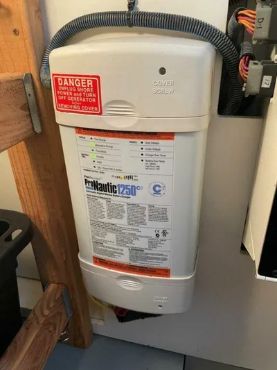 Good Karma Yacht Photos Pics 2012 Meridian 441 - Image 55