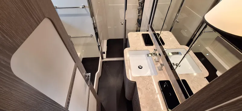 Bella Vita Yacht Photos Pics 