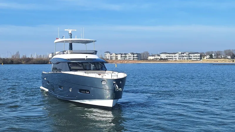 Bella Vita Yacht Photos Pics 