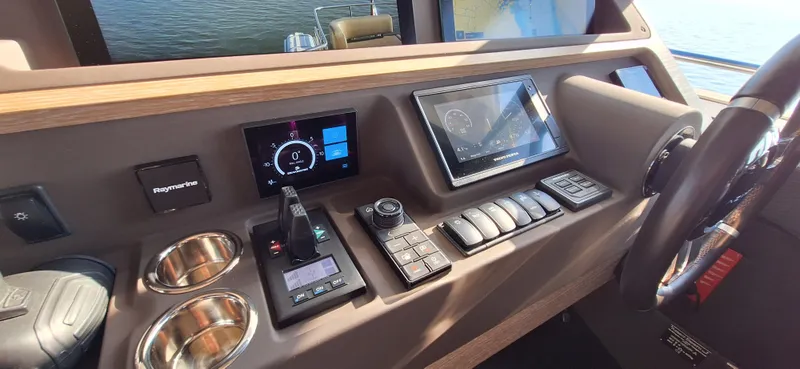 Bella Vita Yacht Photos Pics 