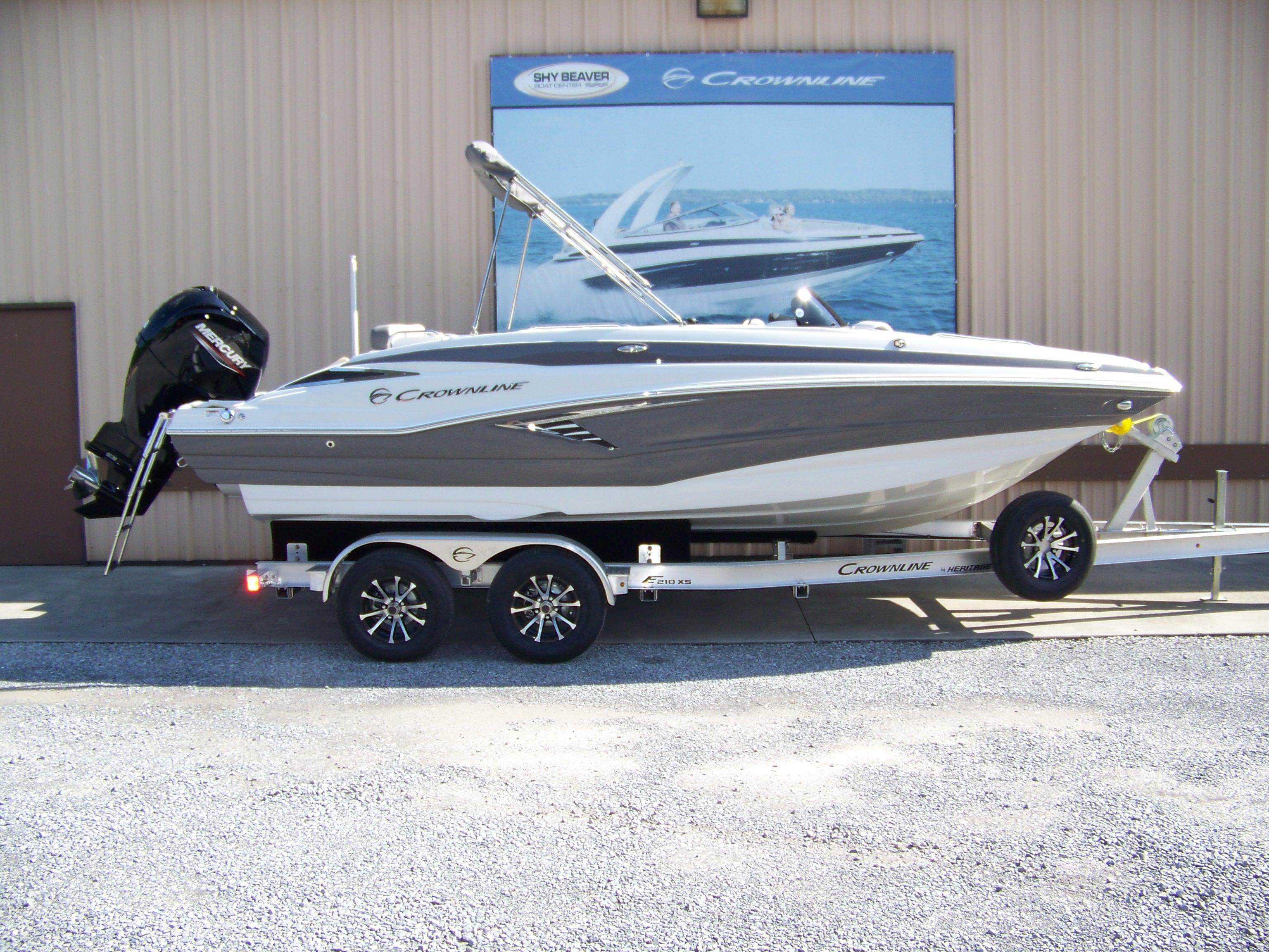 Crownline Eclipse E210 XS
