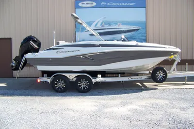 Crownline Eclipse E210 XS