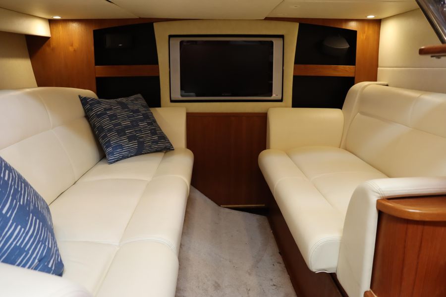 2008 Tiara Yachts 3900 Sovran