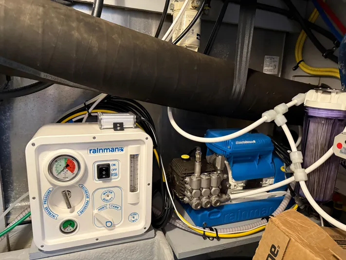 Diamonds Wild Yacht Photos Pics 