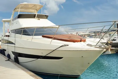 Carver 47 Motor Yacht