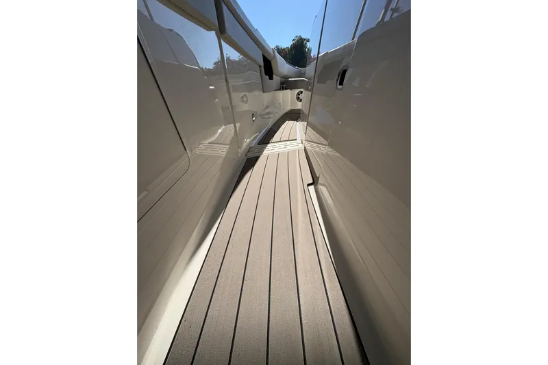  Yacht Photos Pics 2023 Sea Ray SLX 400 yacht deck with sleek design and modern finish.