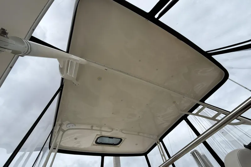  Yacht Photos Pics Interior view of 2007 Meridian 411 Sedan boat's ceiling and structure.