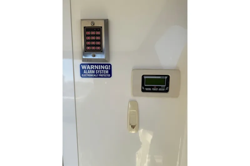  Yacht Photos Pics Keypad and alarm system on 2007 Meridian 411 Sedan, electronically protected.