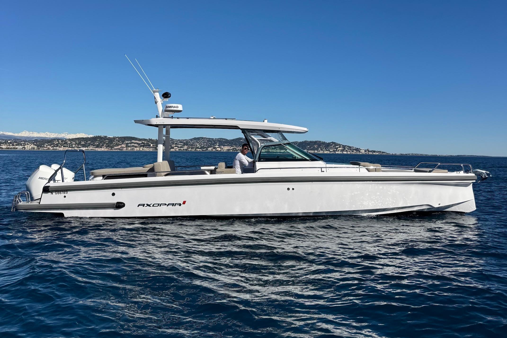 2024 Axopar 37 Sun-Top