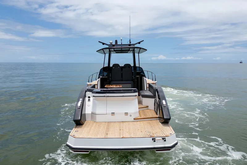  Yacht Photos Pics Luxury GRAND OCEAN 37 yacht cruising on open sea, 2026 model.