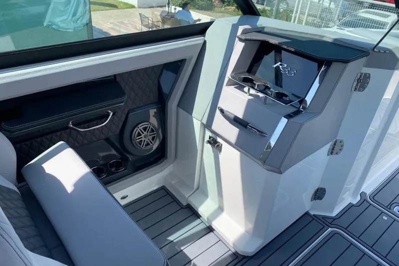 Casa - 2023 Cobalt R33 Ob @ Vallarta Yacht Photos Pics 2023 Cobalt R33 Outboard interior with sleek design and modern features.