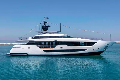 Custom Line 106