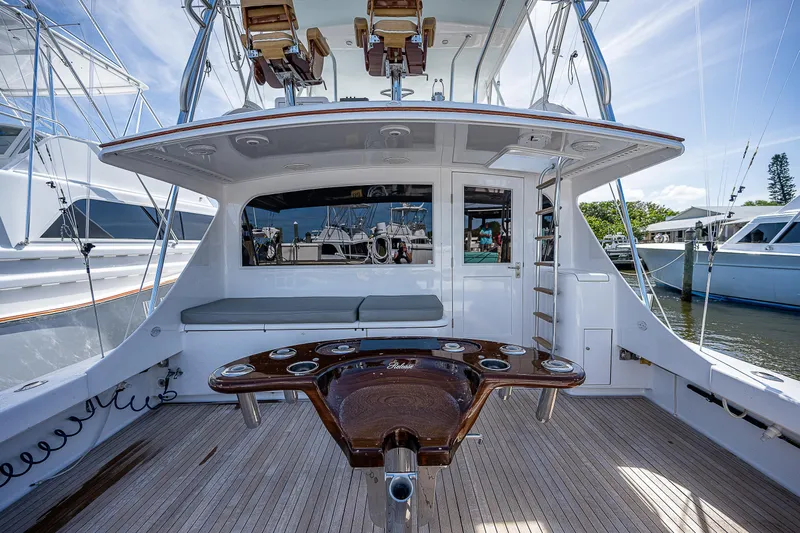 Retribution Yacht Photos Pics 