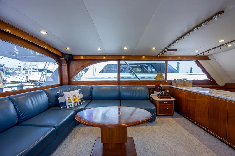 Retribution Yacht Photos Pics 