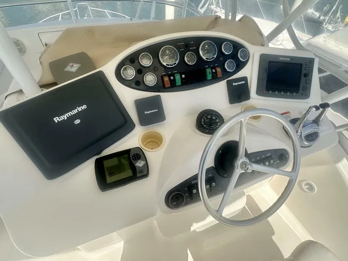 Golden Rule Yacht Photos Pics 2006 Riviera 42 Fly - Image 9