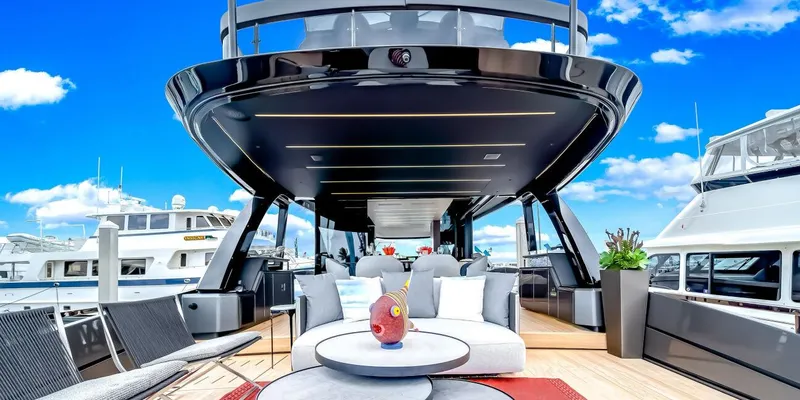  Yacht Photos Pics Explorer 62 EX 62