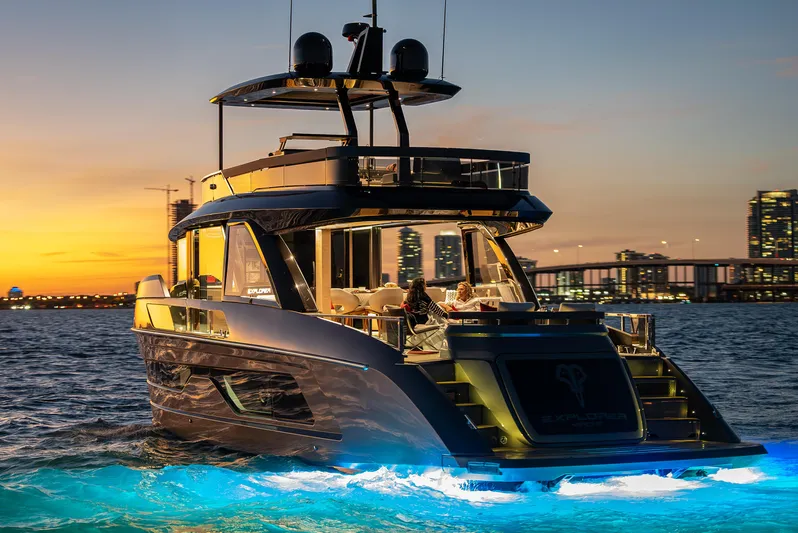  Yacht Photos Pics Explorer 62 EX 62