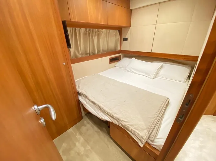  Yacht Photos Pics Aicon 56 fly