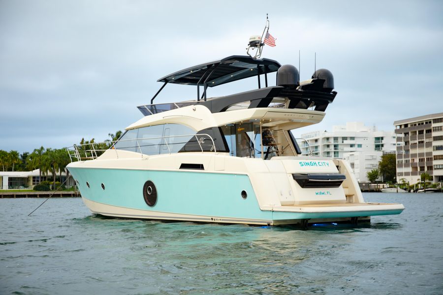 2016 Monte Carlo Yachts 6