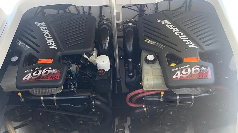 Sol Mate Yacht Photos Pics Twin Mercury MerCruiser 496 MAG HO engines in a 2003 Formula 370 SS boat.