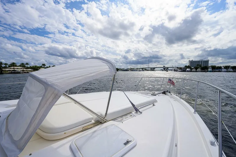 B-juled Yacht Photos Pics 2019 Riviera 5400 Sport Yacht - Image 11