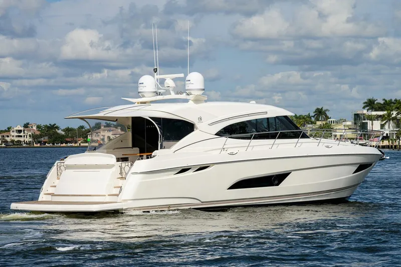 B-juled Yacht Photos Pics 2019 Riviera 5400 Sport Yacht - Image 5