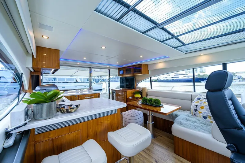 B-juled Yacht Photos Pics 2019 Riviera 5400 Sport Yacht - Image 41
