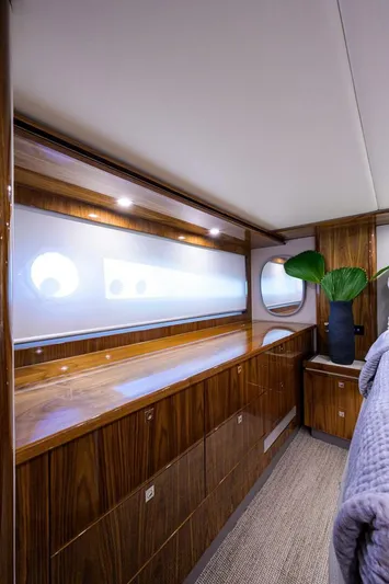 B-juled Yacht Photos Pics 2019 Riviera 5400 Sport Yacht - Image 62