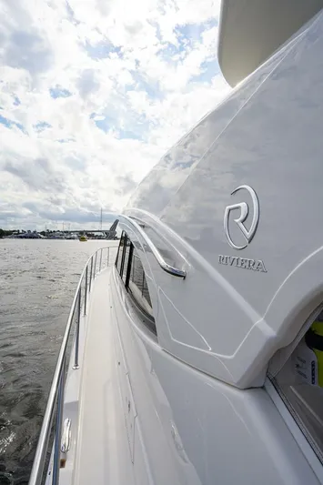 B-juled Yacht Photos Pics 2019 Riviera 5400 Sport Yacht - Image 6