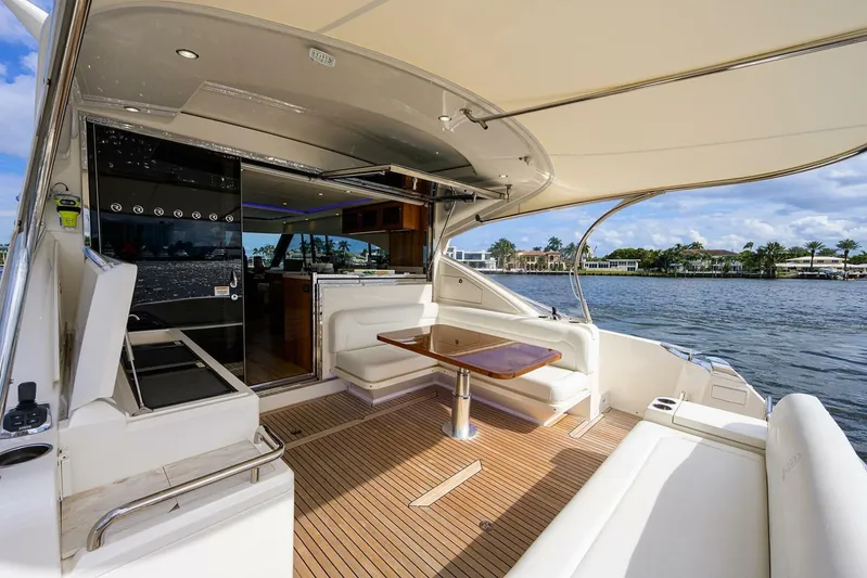 B-juled Yacht Photos Pics 2019 Riviera 5400 Sport Yacht - Image 19