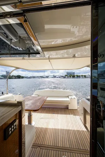 B-juled Yacht Photos Pics 2019 Riviera 5400 Sport Yacht - Image 25