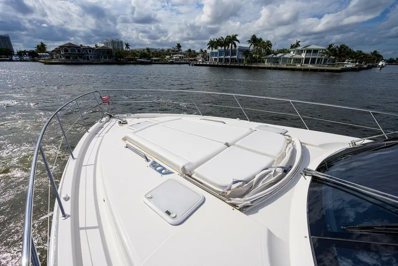 B-juled Yacht Photos Pics 2019 Riviera 5400 Sport Yacht - Image 7