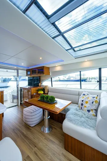 B-juled Yacht Photos Pics 2019 Riviera 5400 Sport Yacht - Image 42