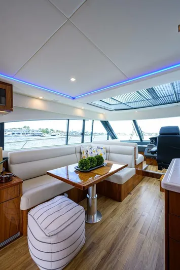 B-juled Yacht Photos Pics 2019 Riviera 5400 Sport Yacht - Image 38