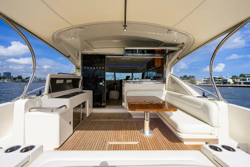 B-juled Yacht Photos Pics 2019 Riviera 5400 Sport Yacht - Image 20
