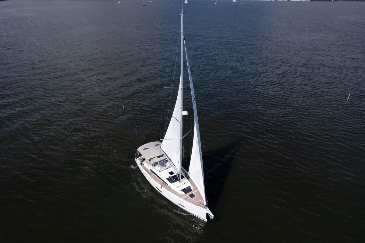 2023 Dufour 39 