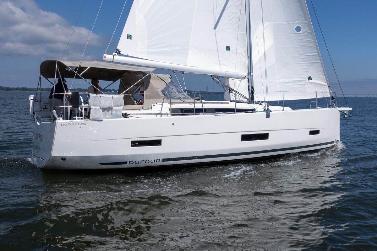 2023 Dufour 39 