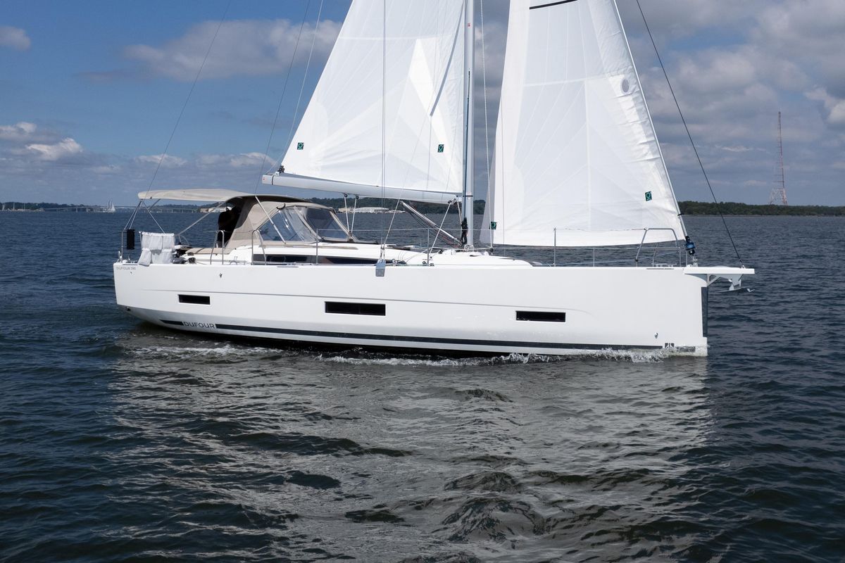 2023 Dufour 39 