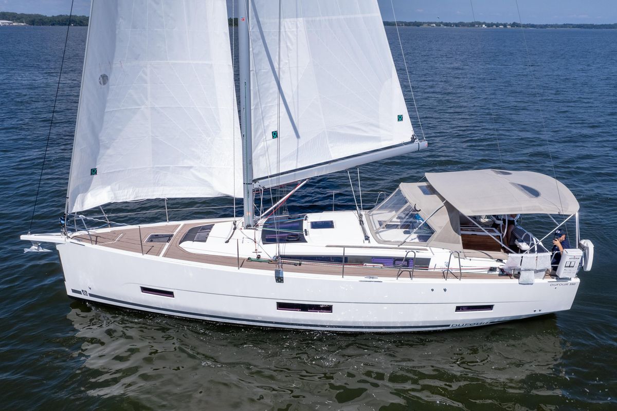 2023 Dufour 39 