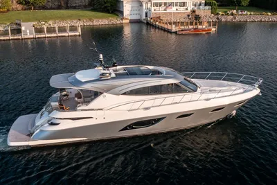 Riviera 6000 Sport Yacht Platinum