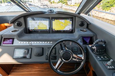 Yacht