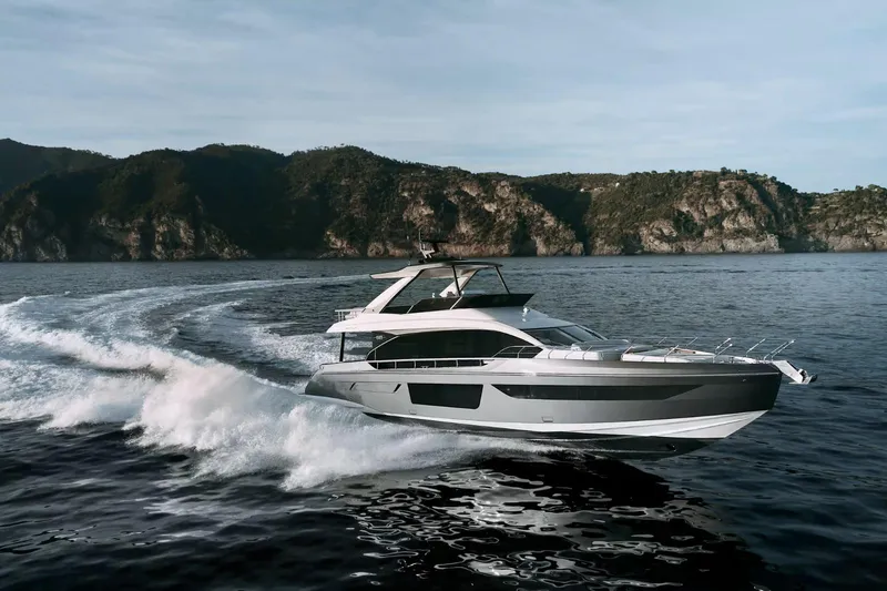  Yacht Photos Pics Azimut Fly 68 - D Yachts