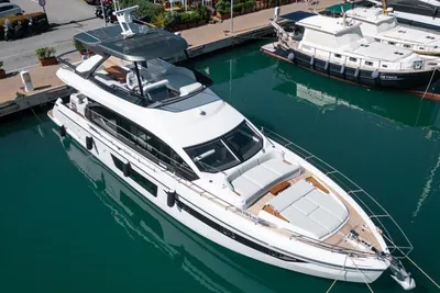 Azimut Fly 68
