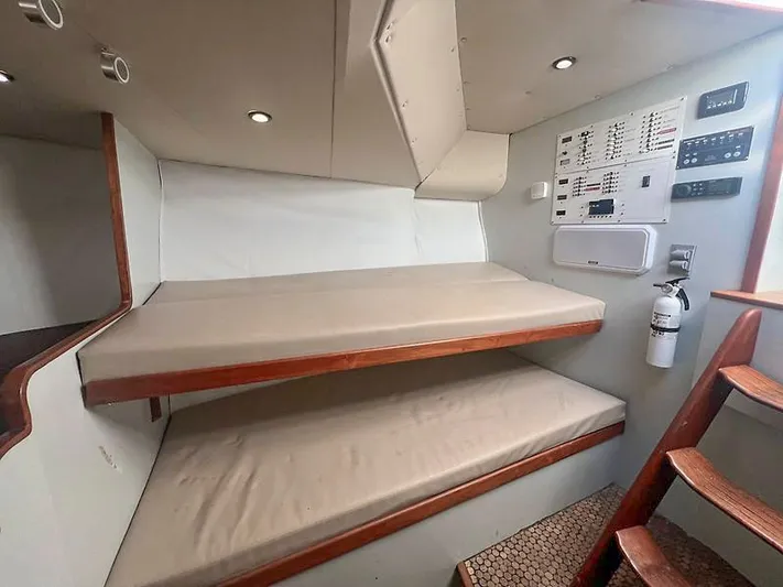 Precedent Yacht Photos Pics Interior of 1998 Jersey Cape 36 Express with bunk beds.