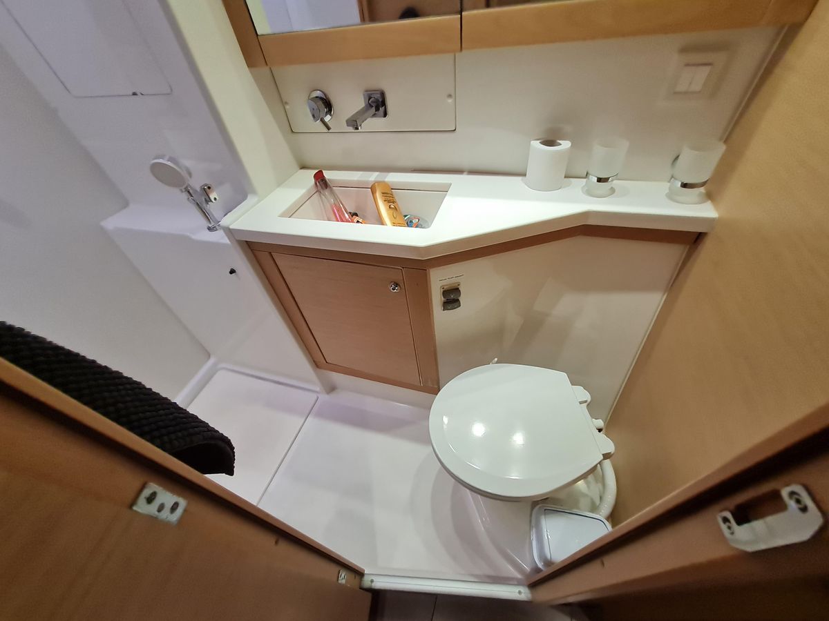 2012 Lagoon 45 