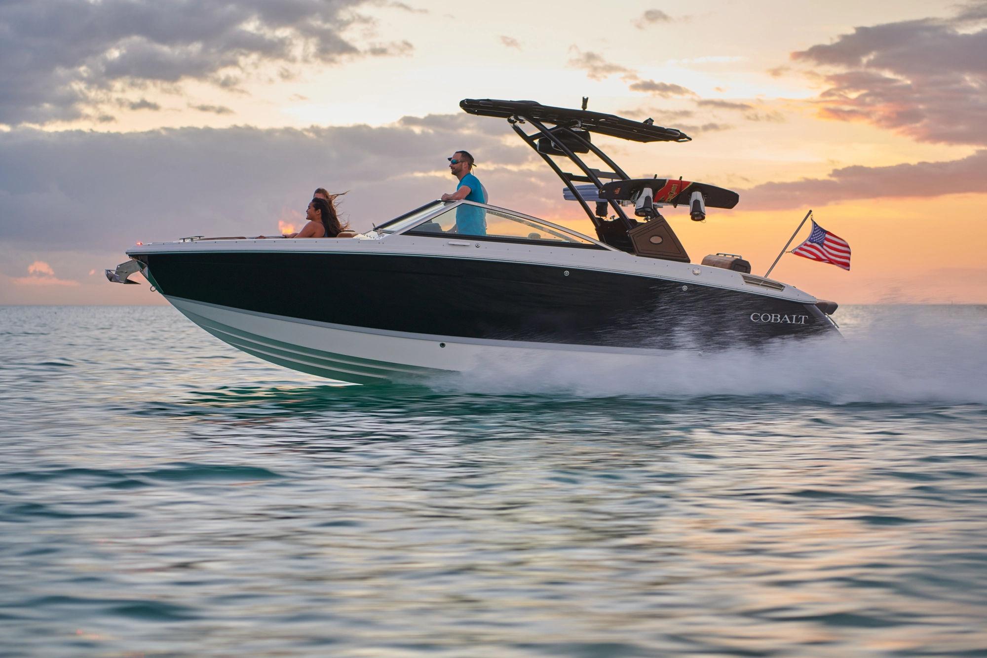 2025 Cobalt R6 Bowrider til salgs YachtWorld